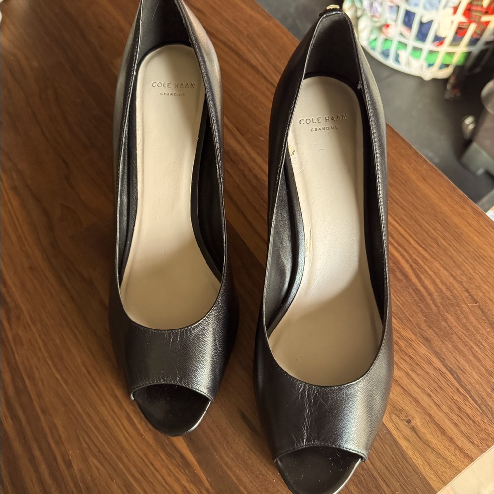 Cole Haan Size 10 OS Peep Toe Heels